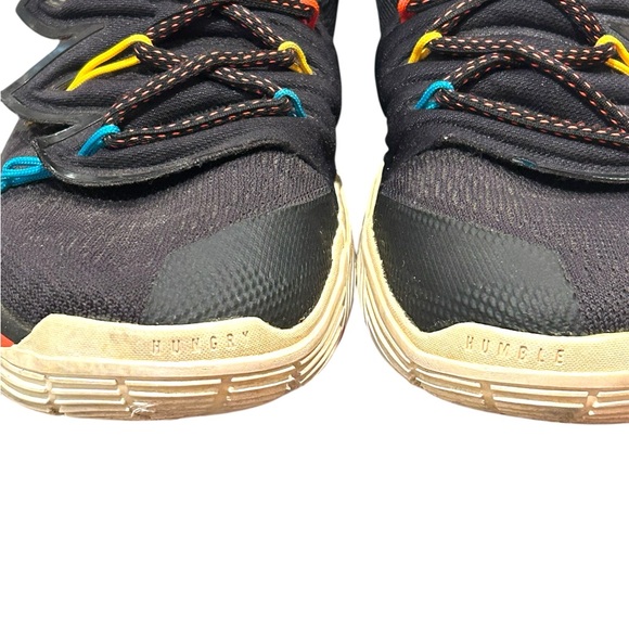 Nike Kyrie FRIENDS size 9 - Picture 7 of 9